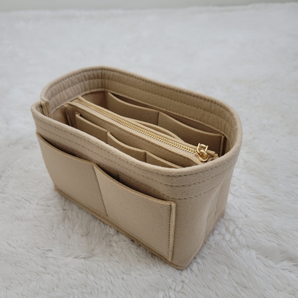 LOUIS VUITTON Bucket Petit Noe drawstring red/blk - Picture 10 of 13